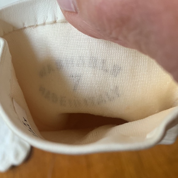 Gloves, women’s, suede/leather? Lined in silk, maybe worn once - Picture 6 of 9